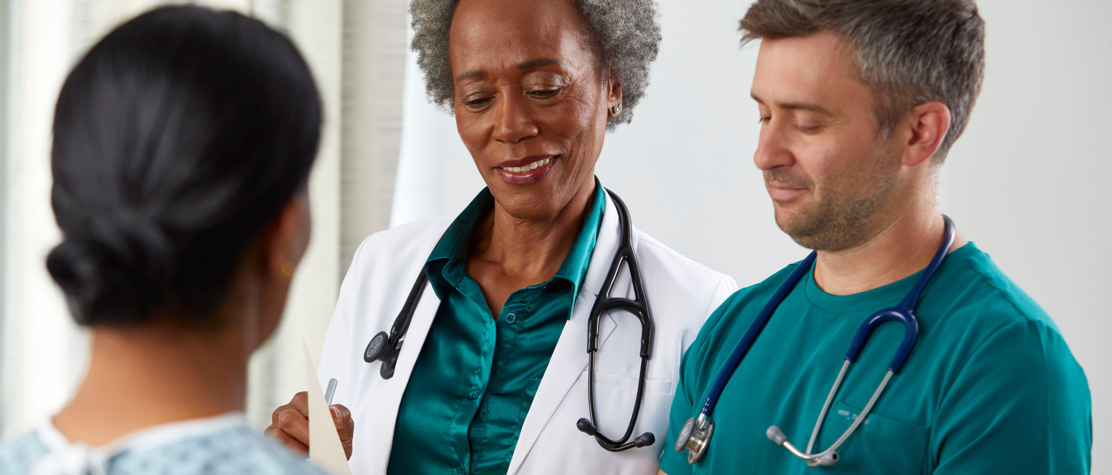 Medical student learning with Littmann Cardiology IV